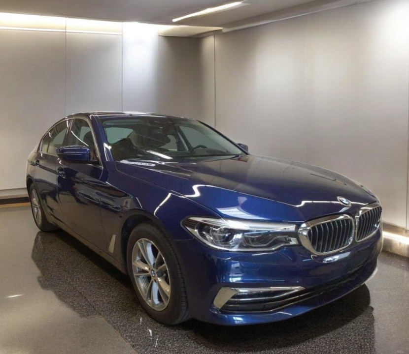 BMW Seria 5 520d sDrive Luxury Line (1)