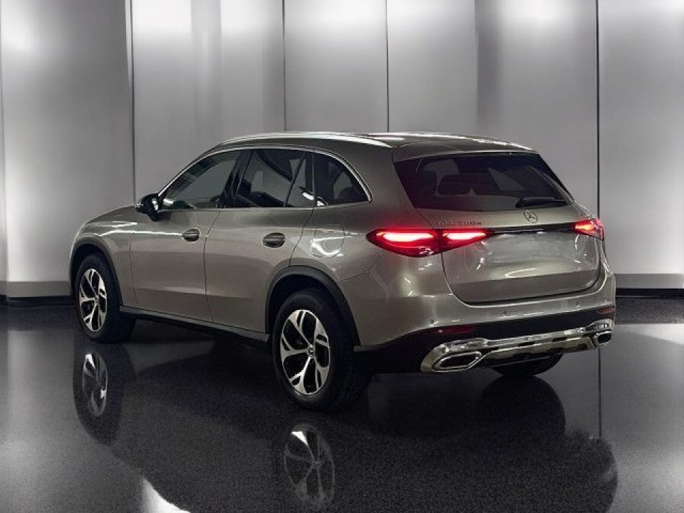 Mercedes-Benz GLC 300 e 4MATIC - foto 6