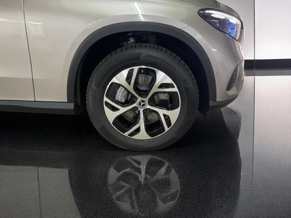 Mercedes-Benz GLC 300 e 4MATIC - foto 12