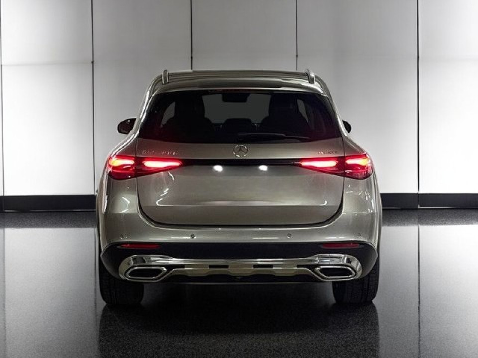 Mercedes-Benz GLC 300 e 4MATIC (5)