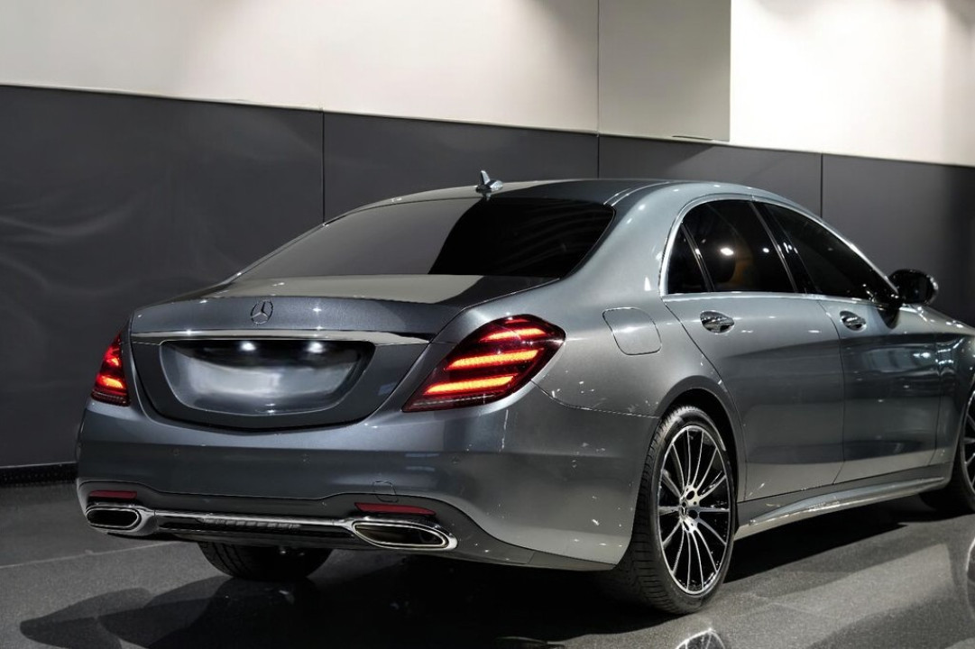 Mercedes-Benz S 560 4MATIC Long AMG Line - foto 6