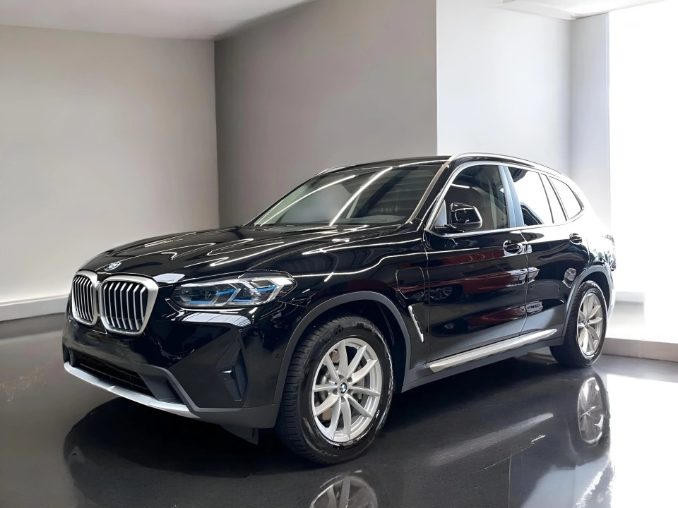 BMW X3 xDrive 30e (1)