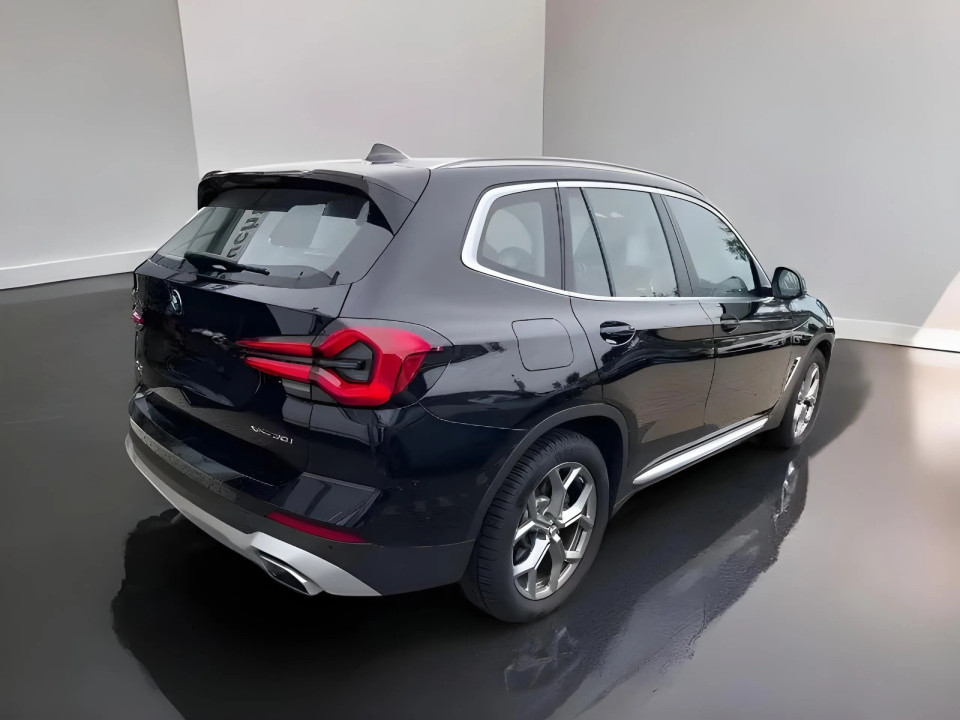 BMW X3 xDrive30i (2)