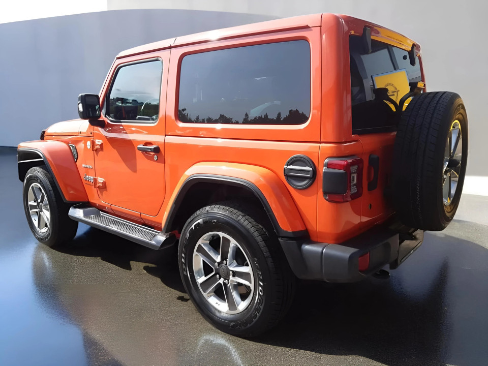 Jeep Wrangler Sahara 2.0 T (4)