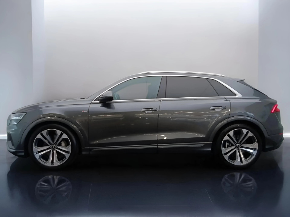 Audi Q8 55TFSI quattro tiptronic S-Line (2)