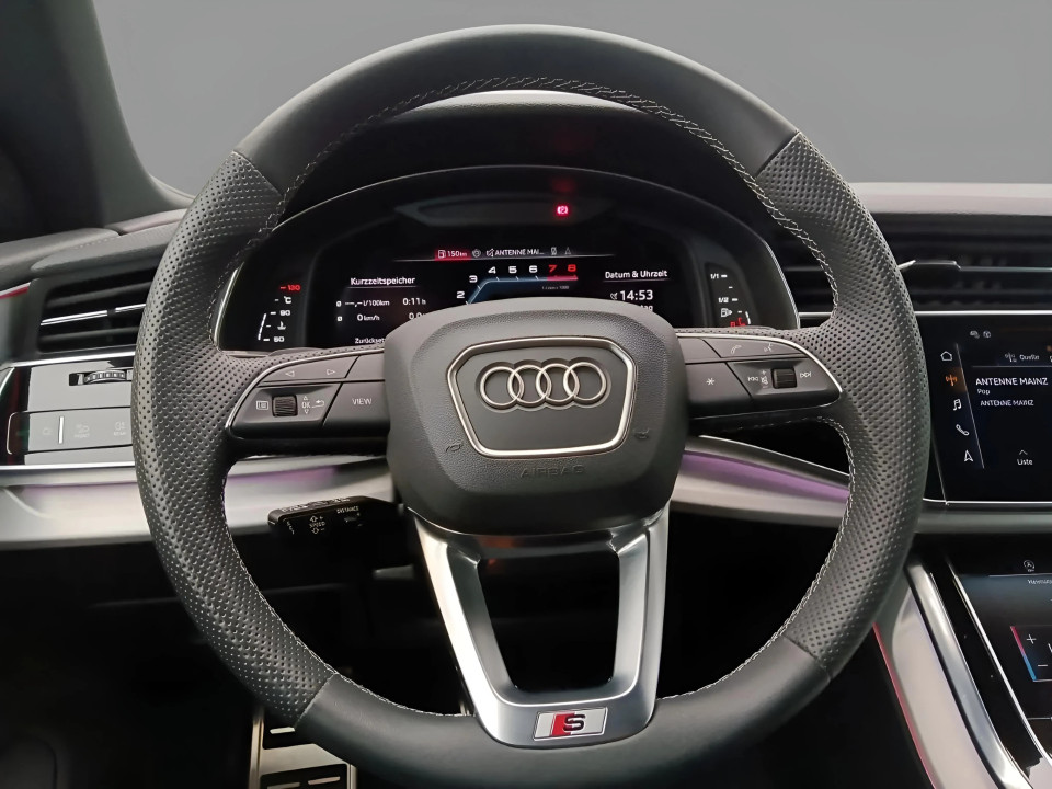 Audi Q8 55TFSI quattro tiptronic S-Line (5)