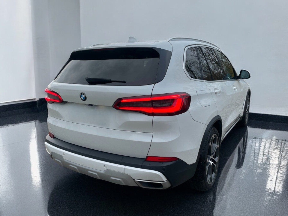 BMW X5 xDrive30d (2)