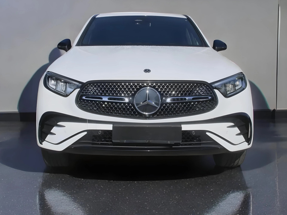 Mercedes-Benz GLC Coupe 300e 4MATIC AMG Line (1)