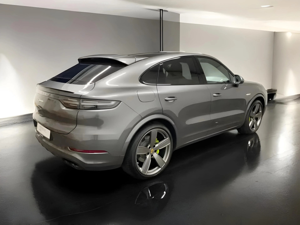 Porsche Cayenne Coupe E-Hybrid (3)