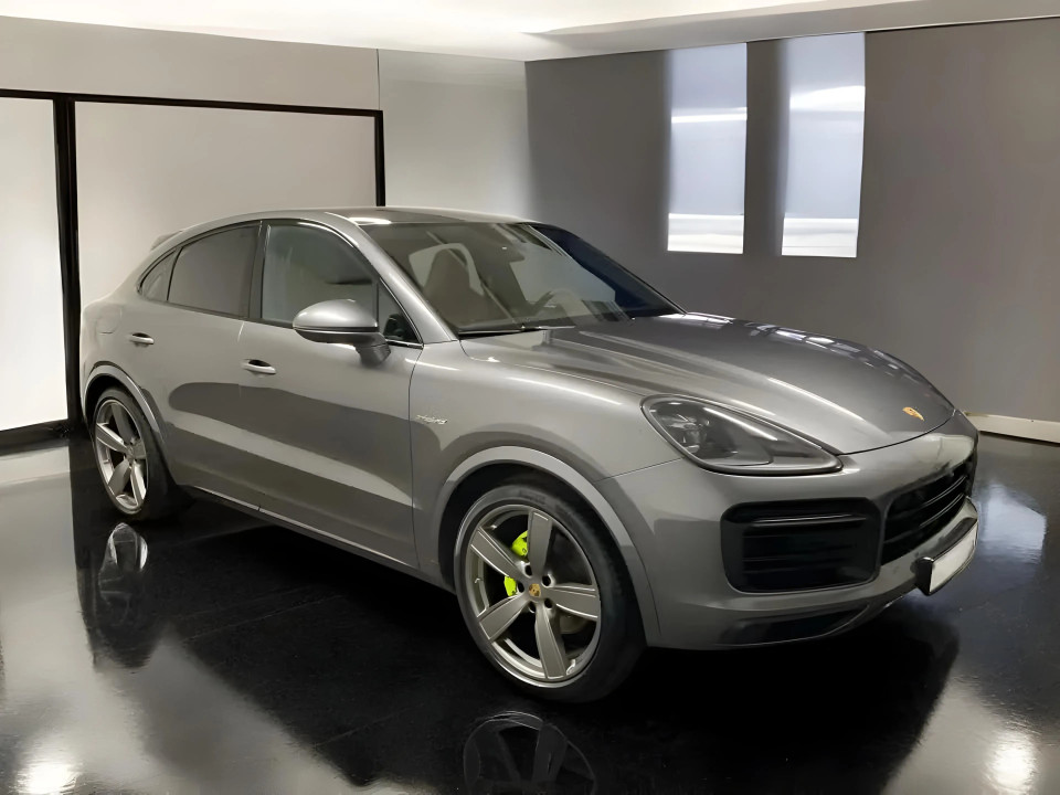 Porsche Cayenne Coupe E-Hybrid (1)