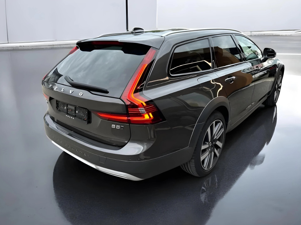 Volvo V90 Cross Country B5 AWD Geartronic (4)