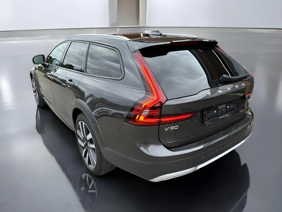 Volvo V90 Cross Country B5 AWD Geartronic (5)