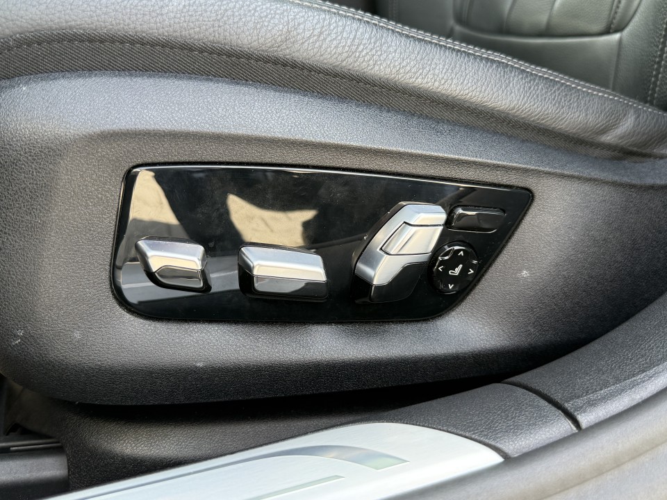 BMW Seria 7 730d xDrive M-Sport - foto 26