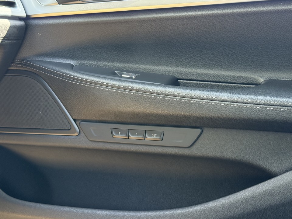 BMW Seria 7 730d xDrive M-Sport - foto 27