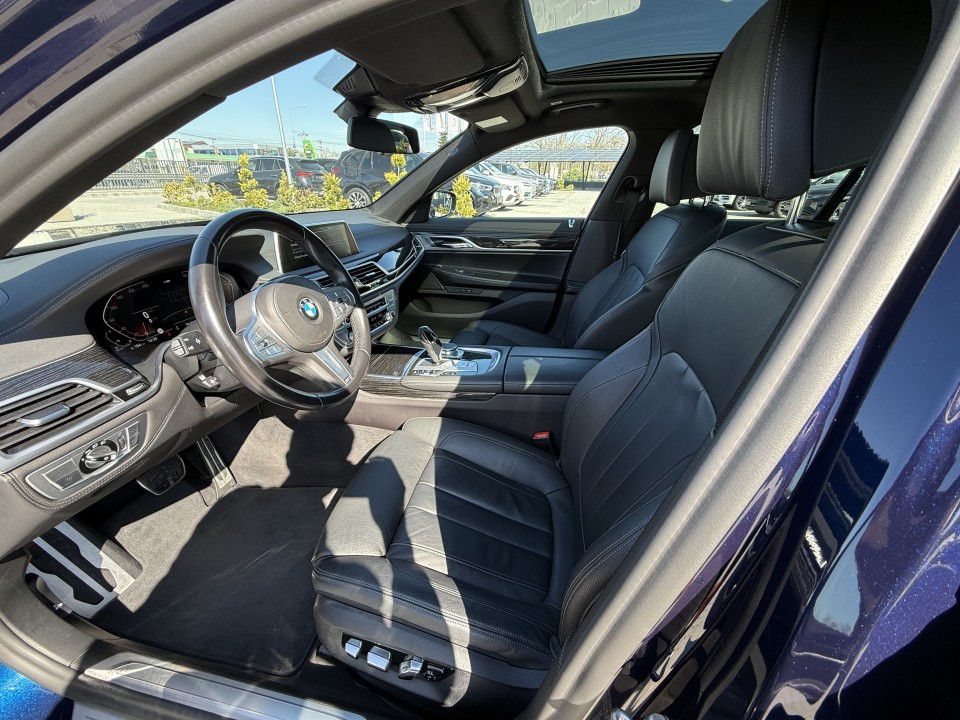 BMW Seria 7 730d xDrive M-Sport - foto 11