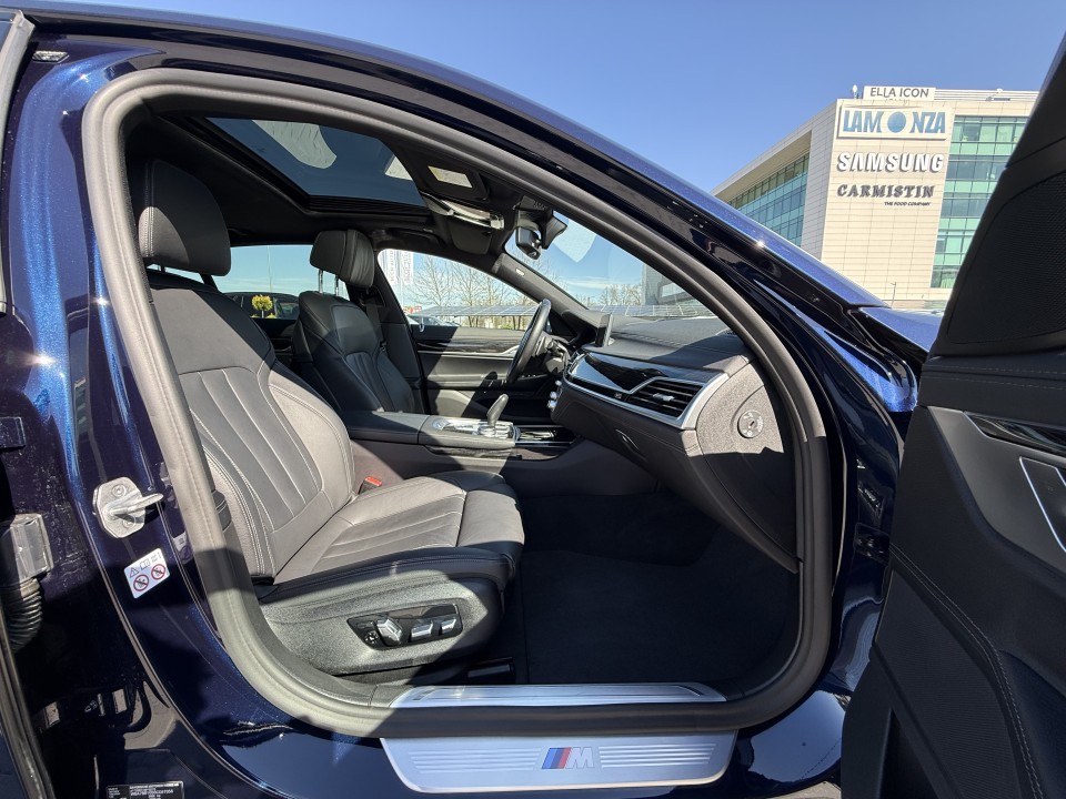 BMW Seria 7 730d xDrive M-Sport - foto 15