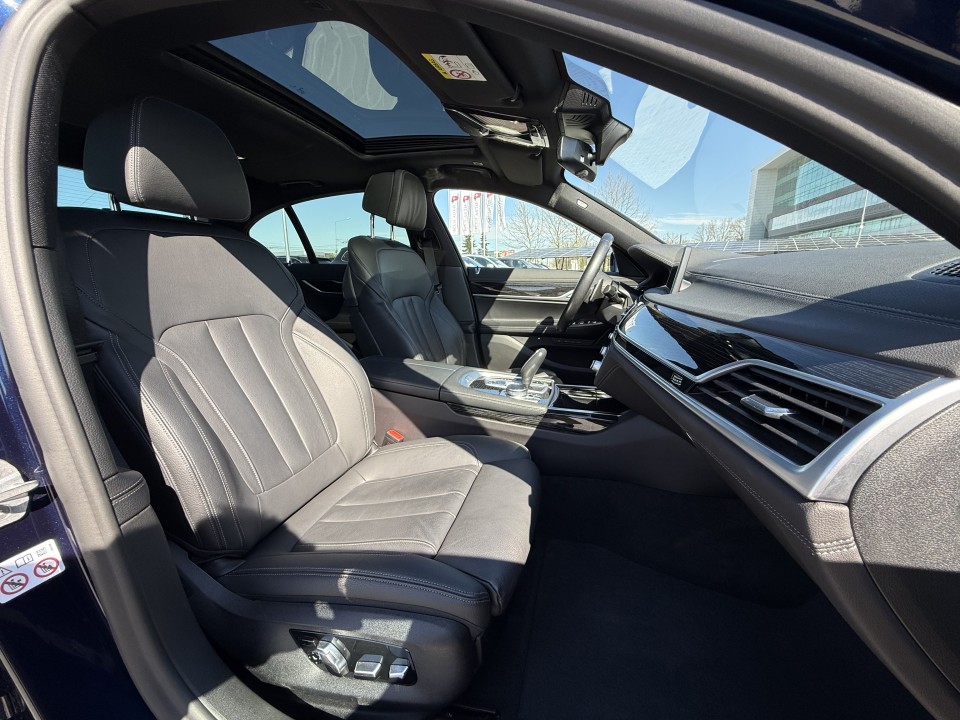 BMW Seria 7 730d xDrive M-Sport - foto 16