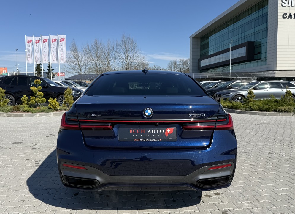 BMW Seria 7 730d xDrive M-Sport (4)