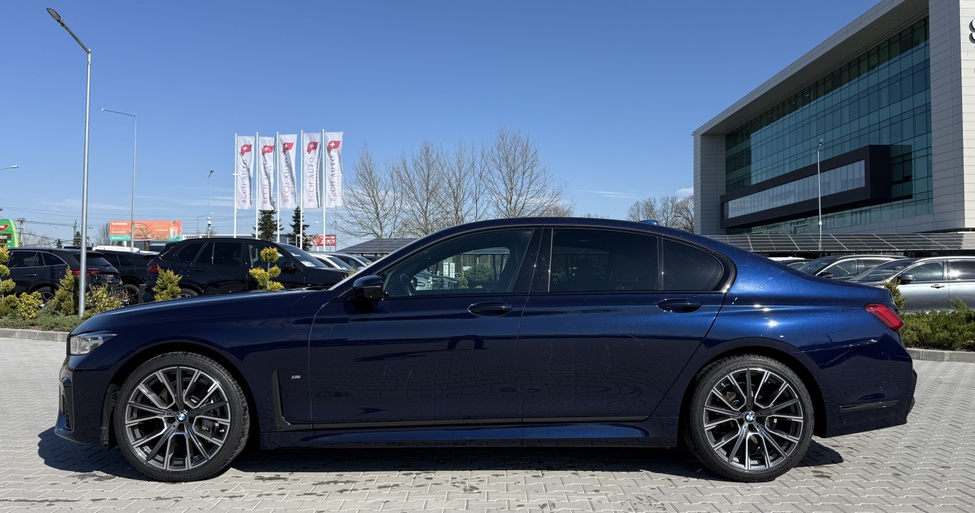 BMW Seria 7 730d xDrive M-Sport - foto 6