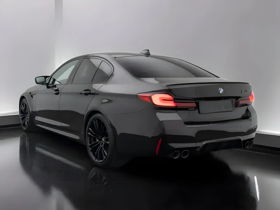 BMW M5 Competition - foto 6