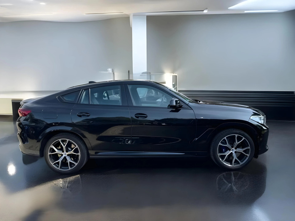 BMW X6 xDrive40d M-Sport (2)