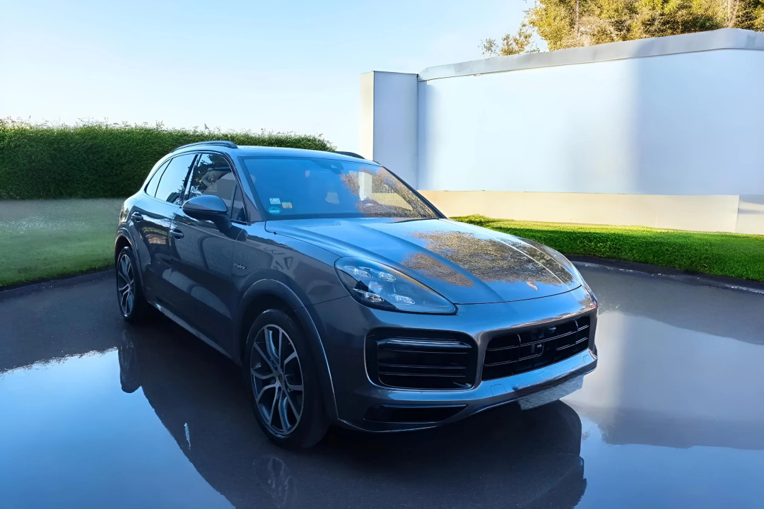 Porsche Cayenne E-Hybrid (1)