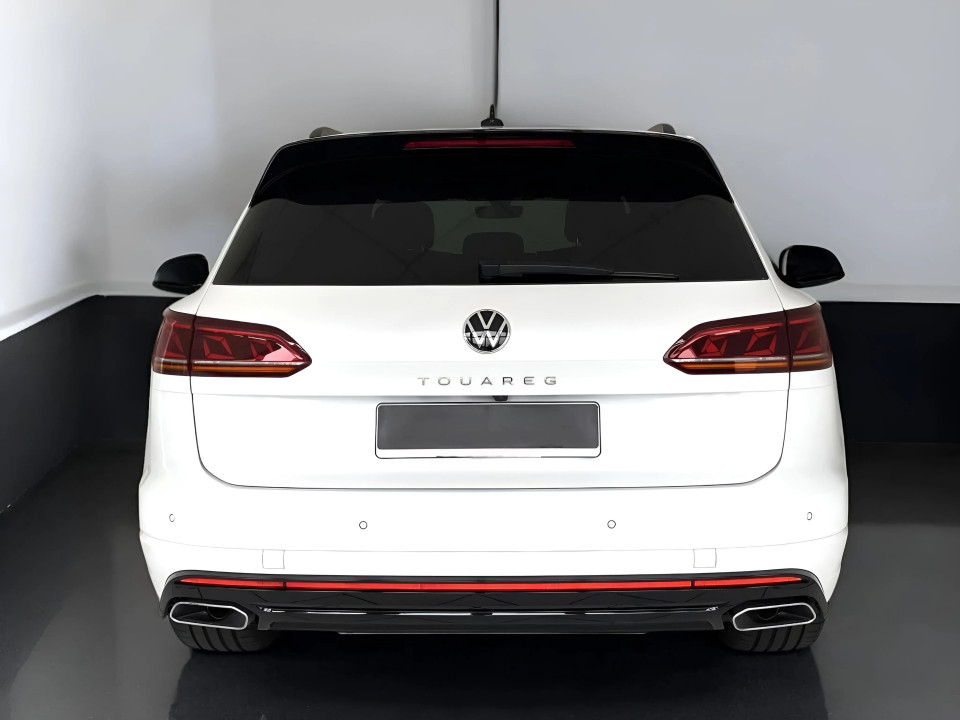 Volkswagen Touareg 3.0TSI 4MOTION R-LINE (4)