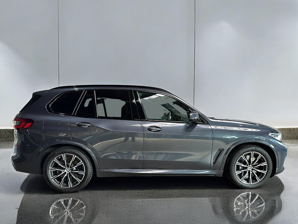 BMW X5 xDrive45e (2)