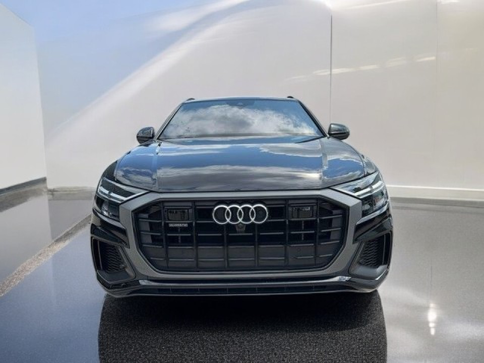 Audi Q8 55 TFSIe quattro tiptronic S-Line (2)