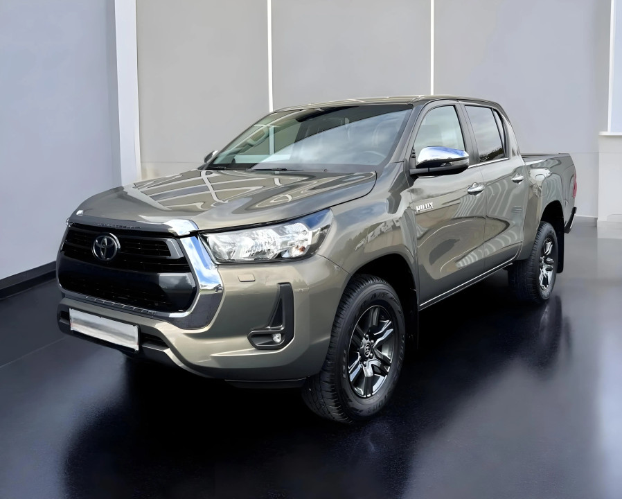 Toyota Hilux 2.8D Executive - foto 8