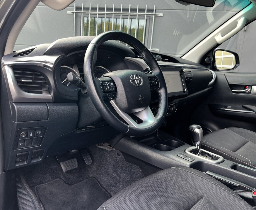 Toyota Hilux 2.8D Executive - foto 11