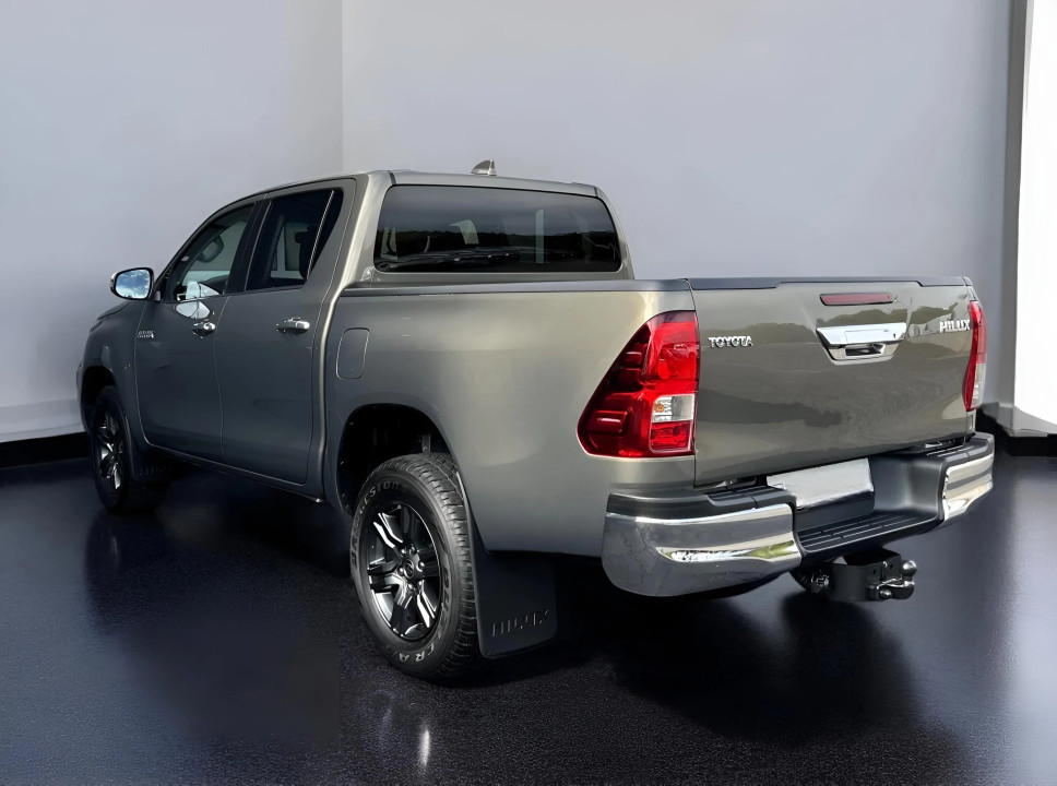 Toyota Hilux 2.8D Executive - foto 6