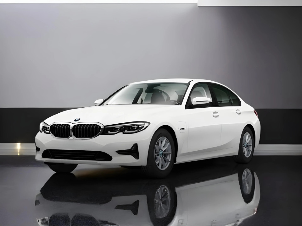 BMW Seria 3 330 e