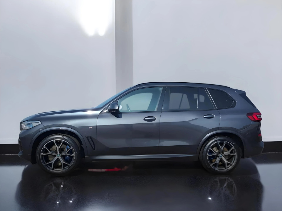 BMW X5 M50d (2)