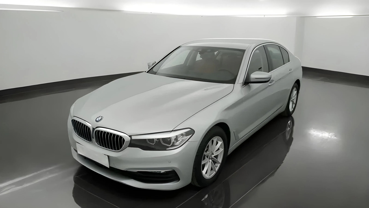 BMW Seria 5 520d sDrive - foto 6