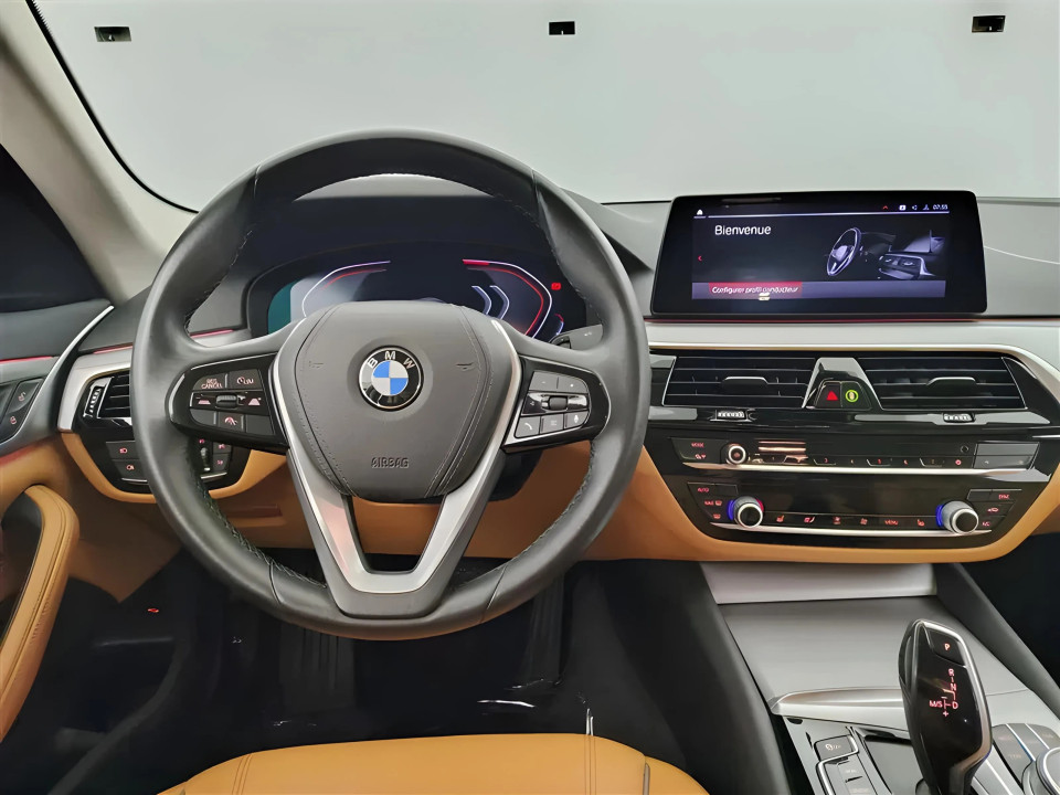 BMW Seria 5 520d sDrive - foto 11