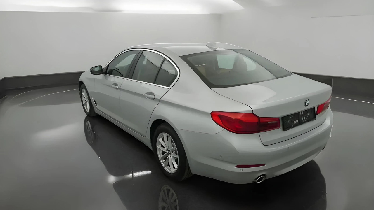 BMW Seria 5 520d sDrive (3)