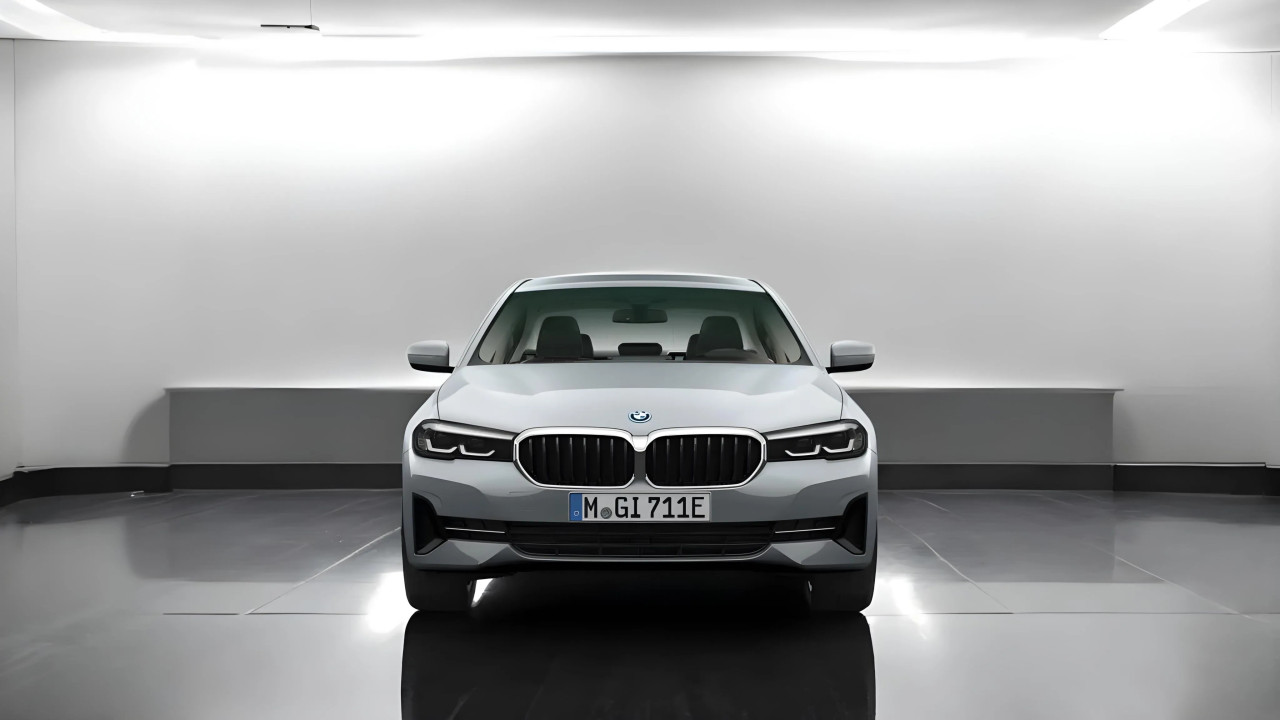 BMW Seria 5 530e Luxury Line (2)