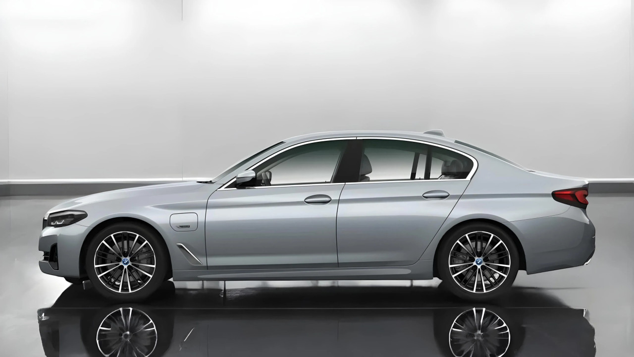 BMW Seria 5 530e Luxury Line (3)