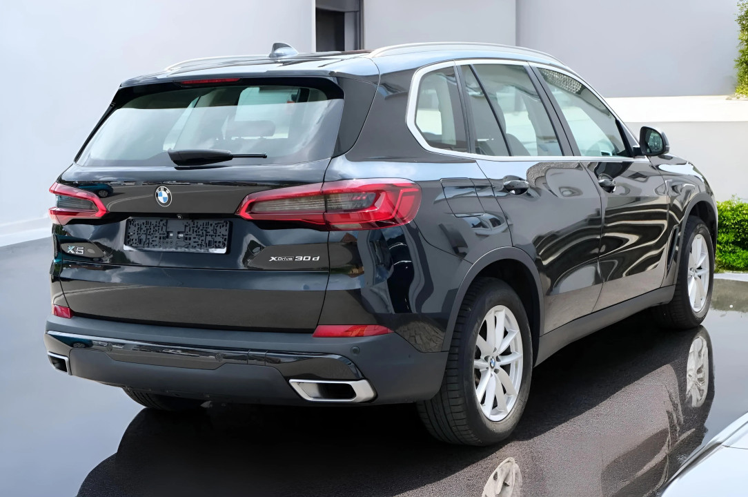 BMW X5 xDrive30d (2)