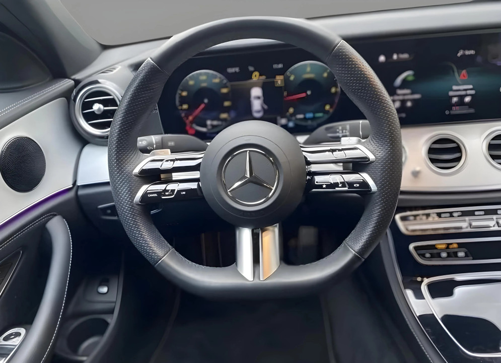 Mercedes-Benz E 220d 4MATIC AMG Line - foto 11