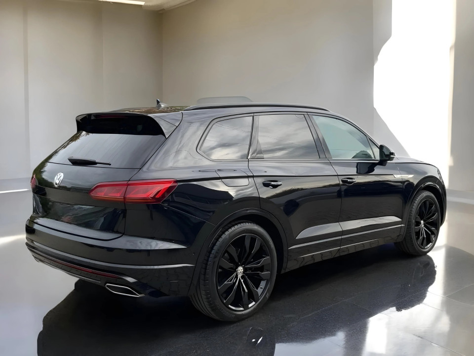 Volkswagen Touareg 3.0TDI 4Motion DSG R-LINE (5)