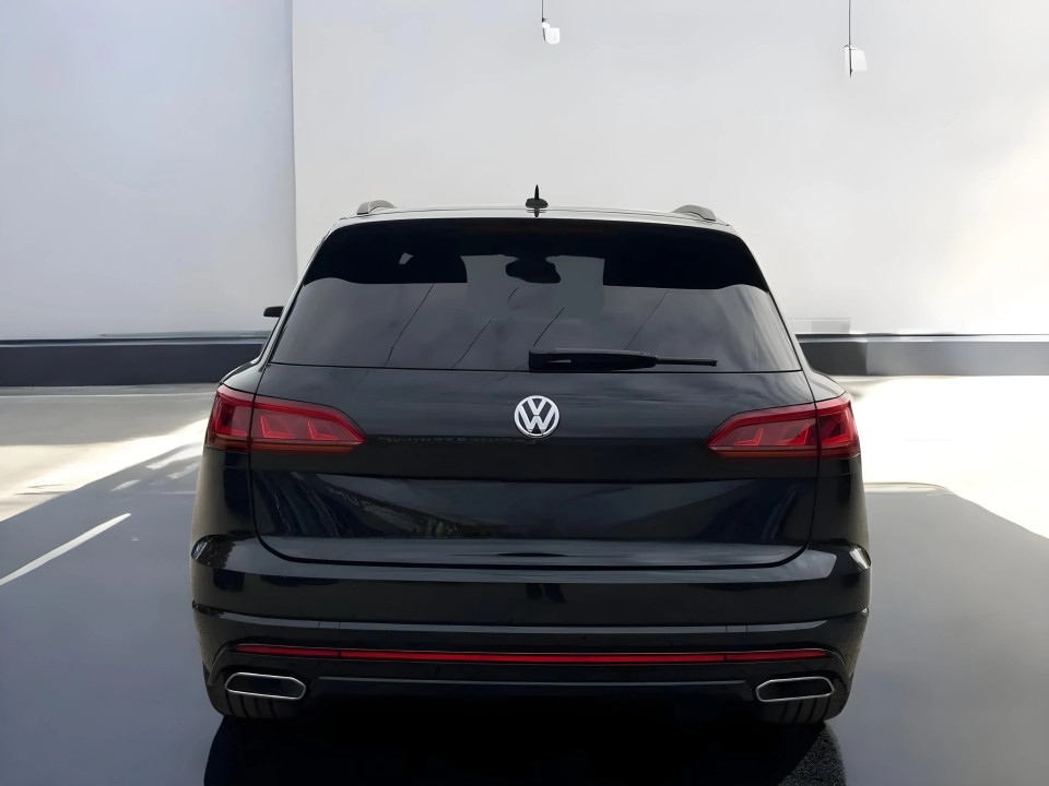 Volkswagen Touareg 3.0TDI 4Motion DSG R-LINE (5)