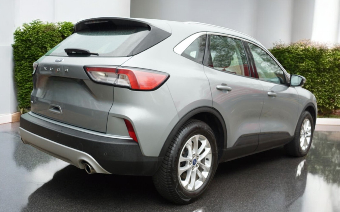 Ford Kuga - foto 6