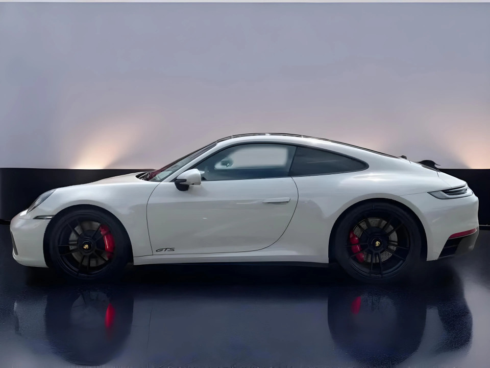 Porsche 911 Carrera GTS (3)