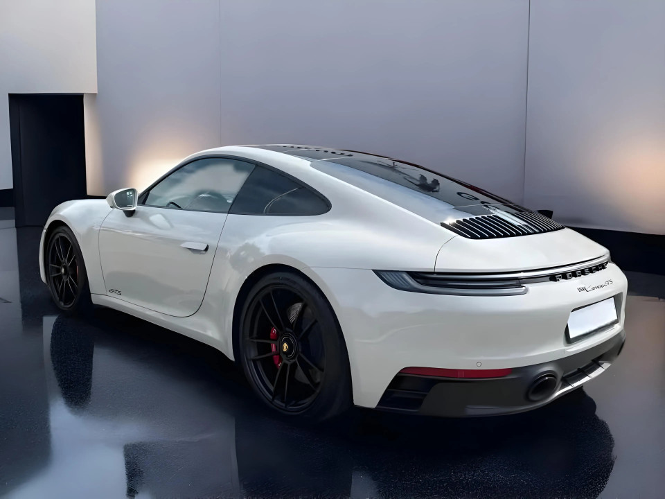 Porsche 911 Carrera GTS (4)