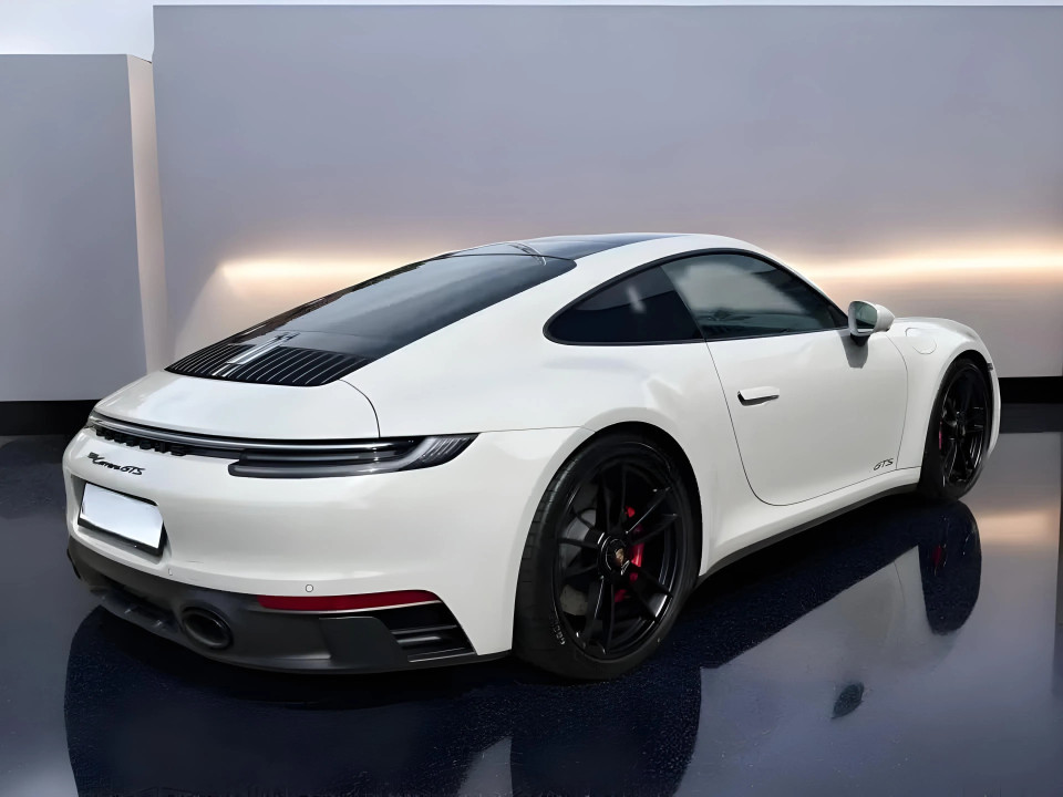 Porsche 911 Carrera GTS - foto 6