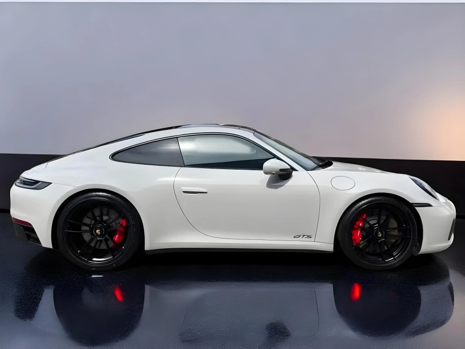 Porsche 911 Carrera GTS - foto 8