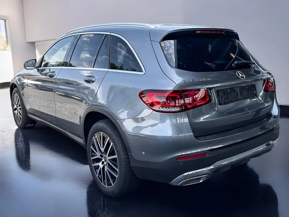 Mercedes-Benz GLC 300e 4MATIC (4)