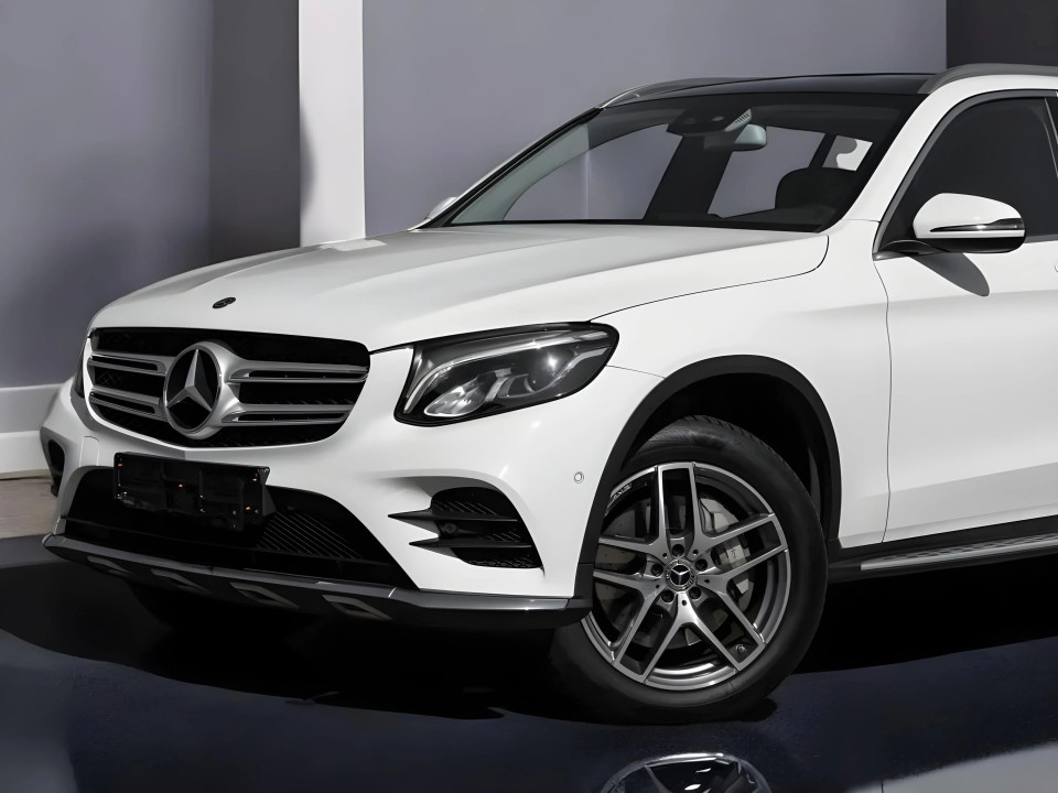 Mercedes-Benz GLC 250 d 4Matic AMG (3)